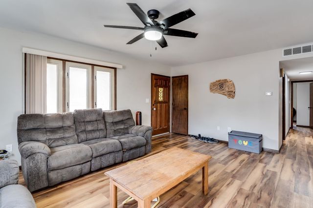 1302 N Taylor St, El Dorado, KS 67042