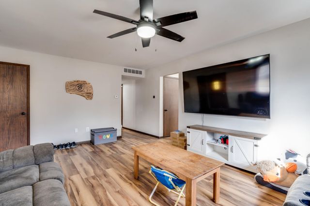 1302 N Taylor St, El Dorado, KS 67042