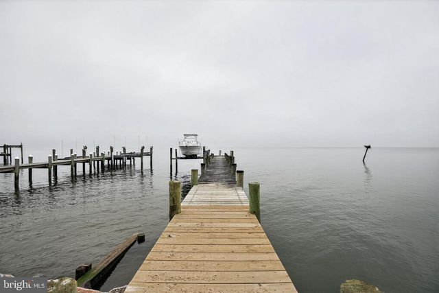15185 POTOMAC RIVER DR, Cobb Island, MD 20625