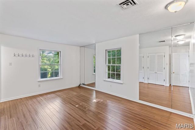 8 Balcon Estate, Creve Coeur, MO 63141