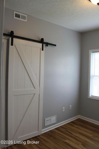 952 S Floyd St 202, Louisville, KY 40203