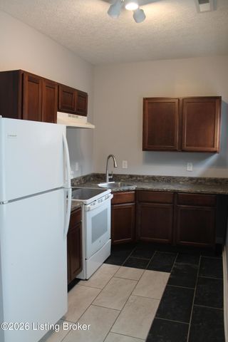 952 S Floyd St 202, Louisville, KY 40203
