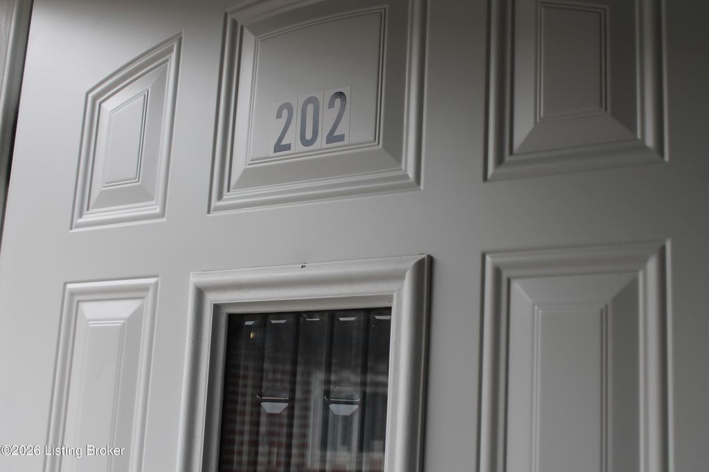 952 S Floyd St 202, Louisville, KY 40203