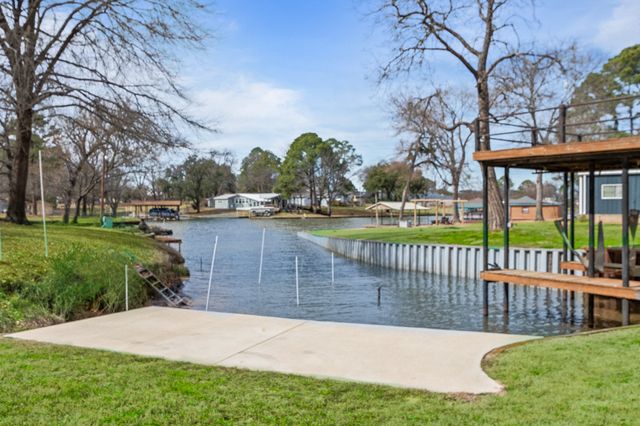 2312 Driftwood Drive, Tool, TX 75143