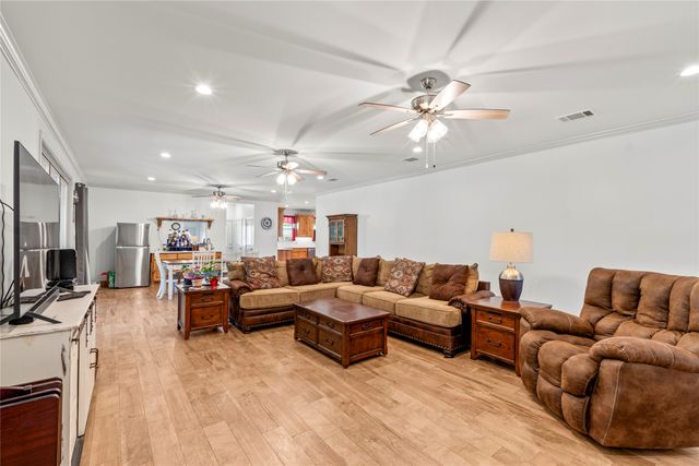 2312 Driftwood Drive, Tool, TX 75143