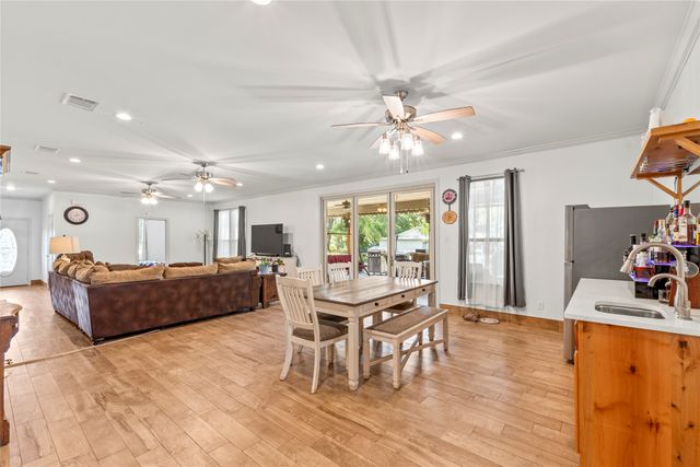 2312 Driftwood Drive, Tool, TX 75143