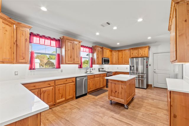 2312 Driftwood Drive, Tool, TX 75143