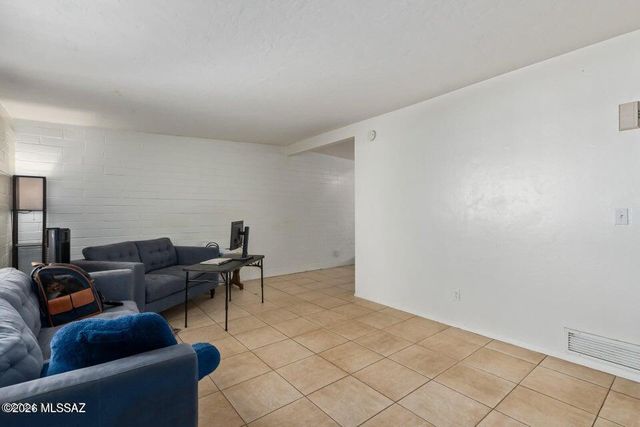 7455 E Desert Spring Drive, Tucson, AZ 85730