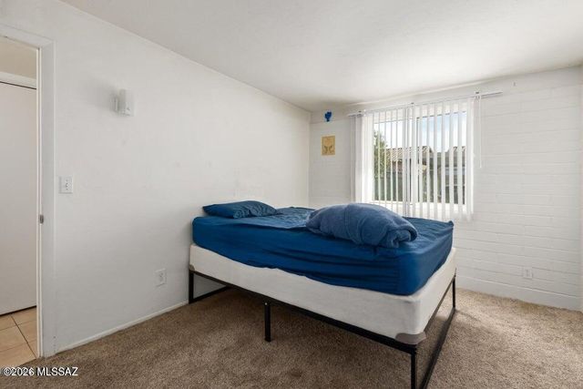 7455 E Desert Spring Drive, Tucson, AZ 85730