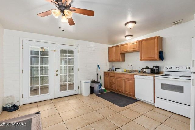 7455 E Desert Spring Drive, Tucson, AZ 85730