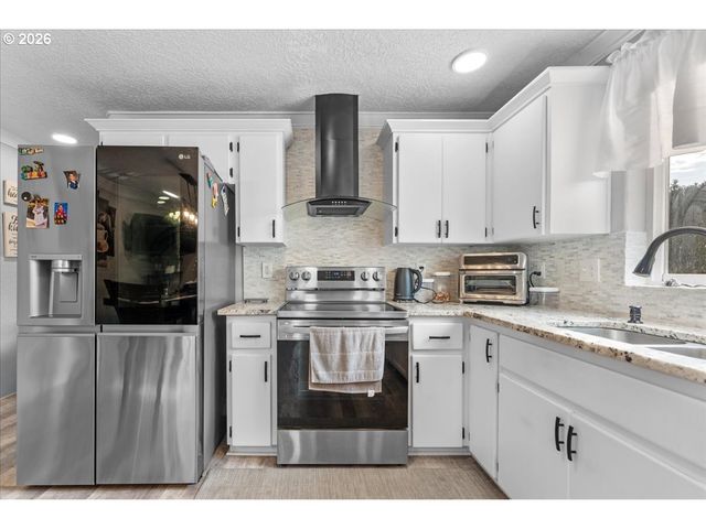 246 E HEMLOCK Dr, Gervais, OR 97026