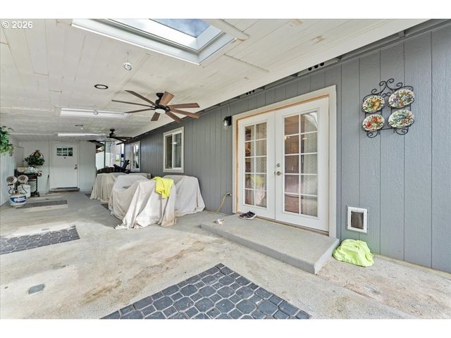 246 E HEMLOCK Dr, Gervais, OR 97026