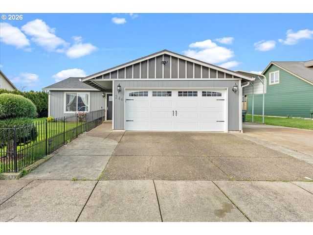 246 E HEMLOCK Dr, Gervais, OR 97026