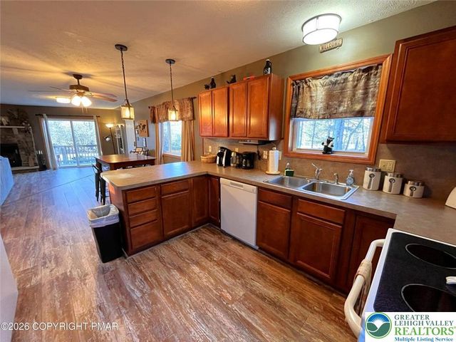 174 Teddyuscung Trail, Penn Forest Twp, PA 18210