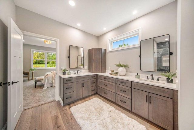 5182 Grande View Lane, Jackson, MI 49201