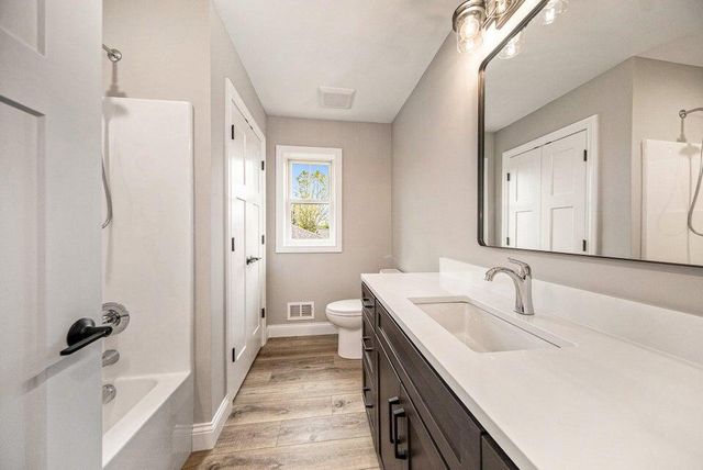 5182 Grande View Lane, Jackson, MI 49201