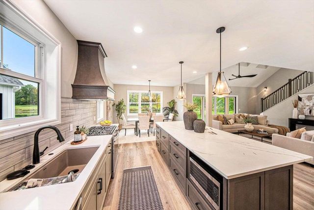 5182 Grande View Lane, Jackson, MI 49201