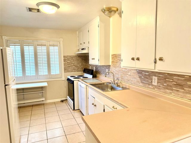 4275 Bethel Boulevard, Houston, TX 77092