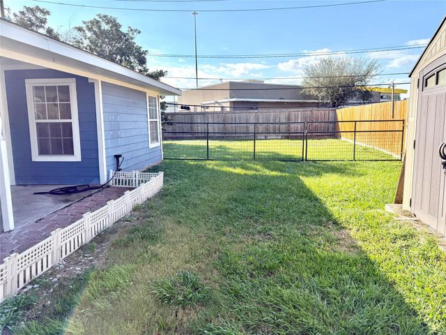 4275 Bethel Boulevard, Houston, TX 77092