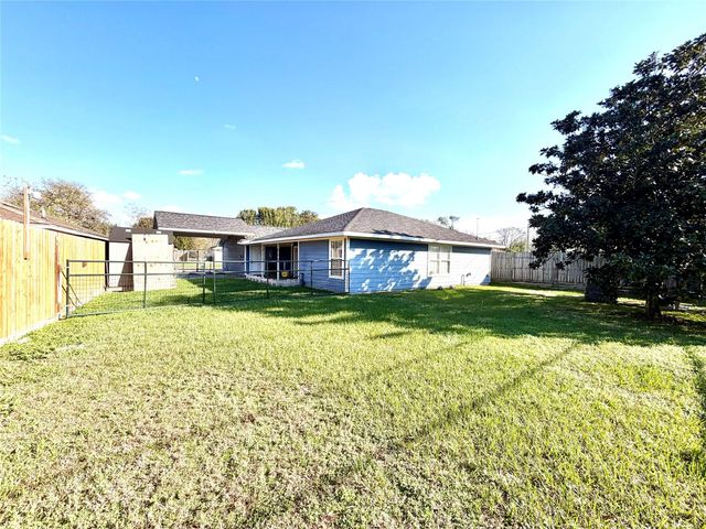 4275 Bethel Boulevard, Houston, TX 77092