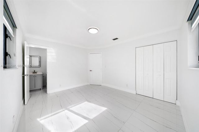 2401 SW 45th Ave, Fort Lauderdale, FL 33317