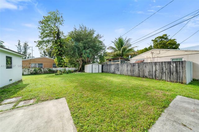 2401 SW 45th Ave, Fort Lauderdale, FL 33317