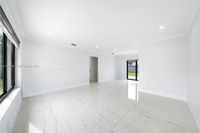 2401 SW 45th Ave, Fort Lauderdale, FL 33317