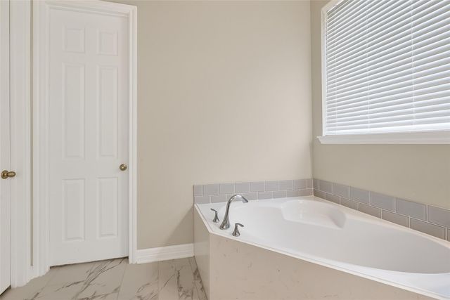 4018 Martin Ridge Drive, Manvel, TX 77578