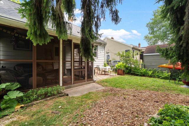 2625 East Lawn Court, Madison, WI 53704