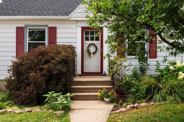 2625 East Lawn Court, Madison, WI 53704