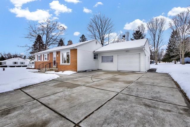 W150S6441 Spring LANE, Muskego, WI 53150