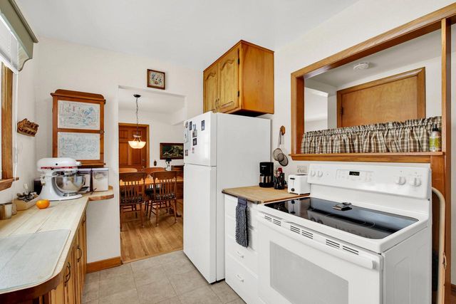 W150S6441 Spring LANE, Muskego, WI 53150