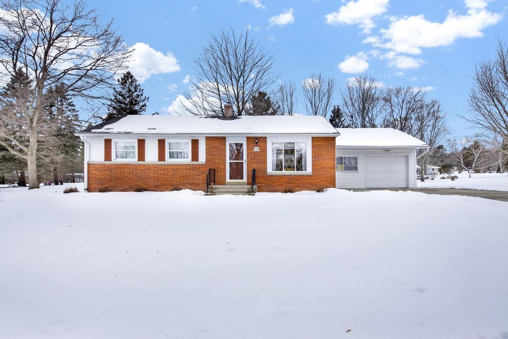W150S6441 Spring LANE, Muskego, WI 53150