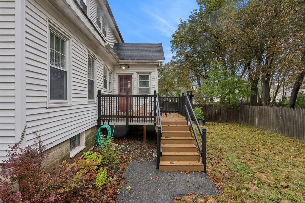 21 Edwards Street, Portland, ME 04102 — photo 3