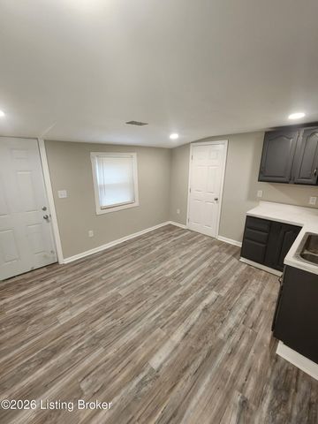 2142 Duncan St, Louisville, KY 40212