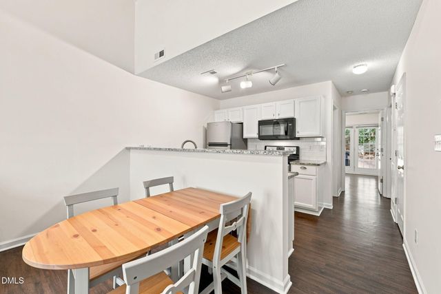 4 Crystal Oaks Court, Durham, NC 27707