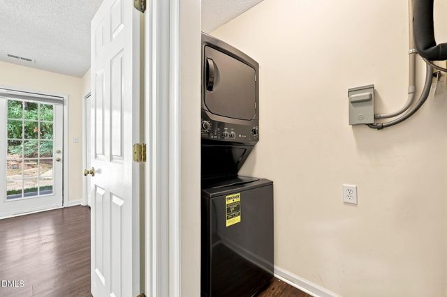 4 Crystal Oaks Court, Durham, NC 27707