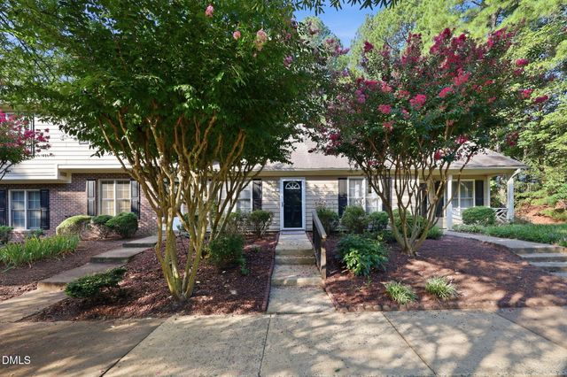 4 Crystal Oaks Court, Durham, NC 27707