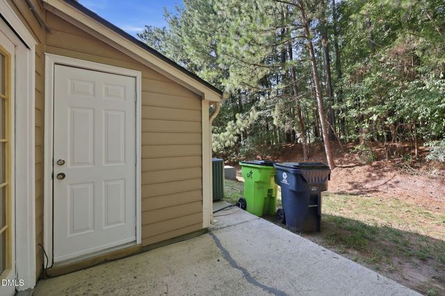4 Crystal Oaks Court, Durham, NC 27707
