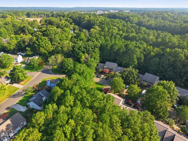 4 Crystal Oaks Court, Durham, NC 27707