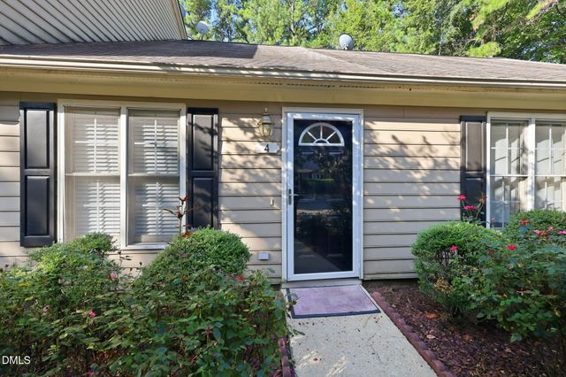 4 Crystal Oaks Court, Durham, NC 27707