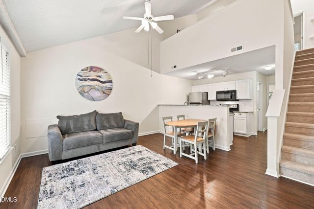 4 Crystal Oaks Court, Durham, NC 27707