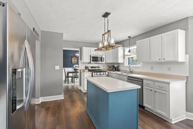 3277 Longspur Drive, Columbus, OH 43228