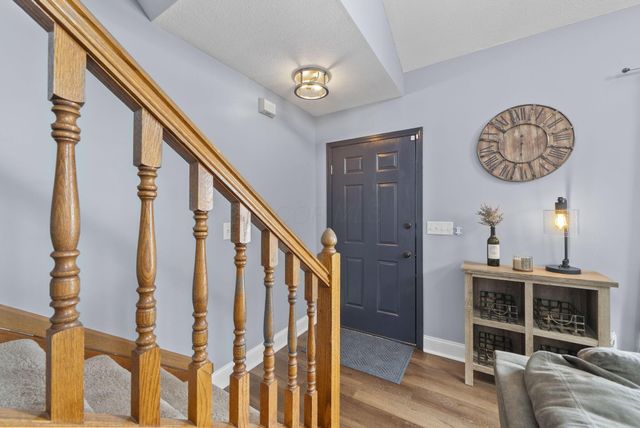 3277 Longspur Drive, Columbus, OH 43228