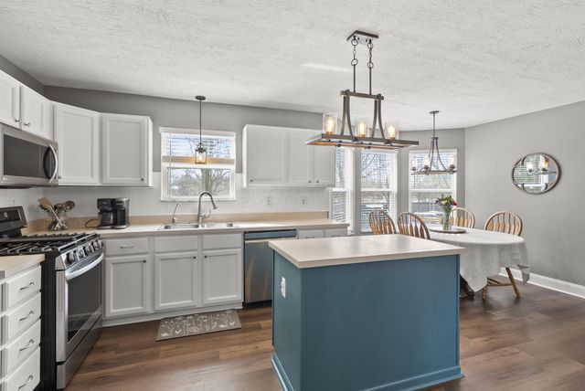 3277 Longspur Drive, Columbus, OH 43228