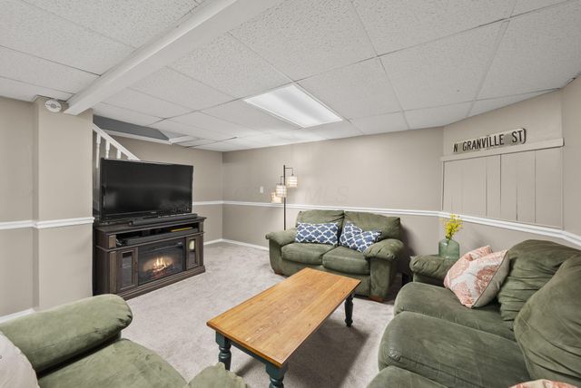 3277 Longspur Drive, Columbus, OH 43228