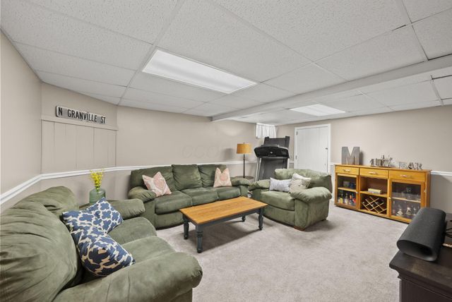 3277 Longspur Drive, Columbus, OH 43228