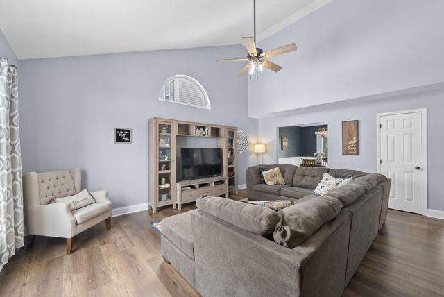 3277 Longspur Drive, Columbus, OH 43228