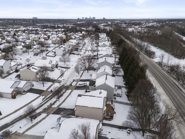 3277 Longspur Drive, Columbus, OH 43228