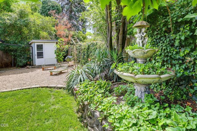 1451 Bluebonnet Avenue, Medford, OR 97504